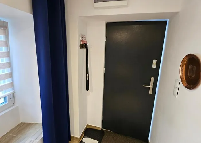 Max Przy Zamku Apartment *